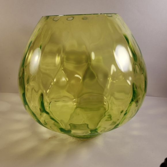 Mid Century Modern Teleflora Lime Green Glass Orb Optic Vase 7” Tall X 7" Wide - Picture 5 of 9